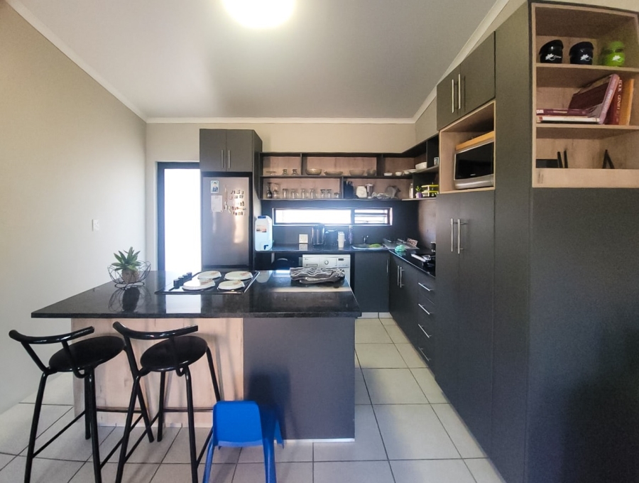2 Bedroom Property for Sale in Van Der Hoff Park North West
